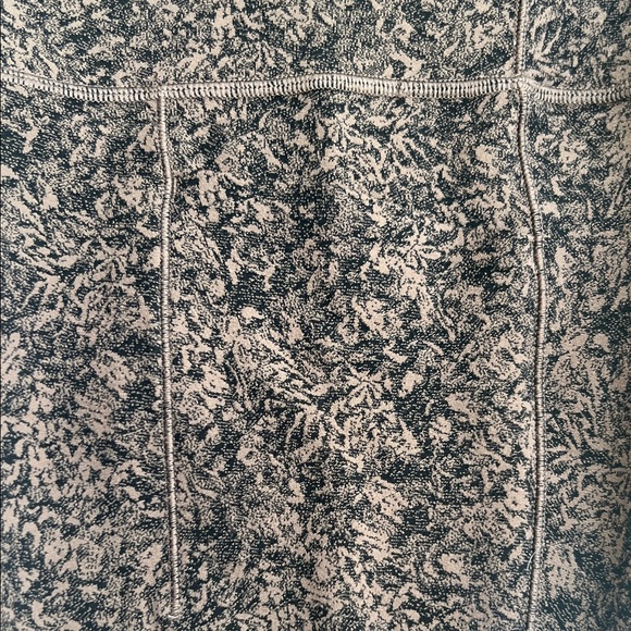 Athleta Pink and Black high waste legging 3/4 - Picture 5 of 5